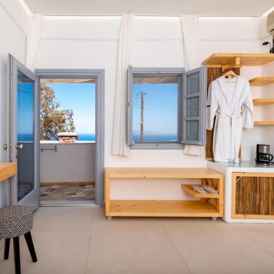 Thira hotel triple room 13 Thira hotel triple room 13