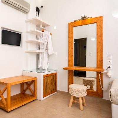 Thira hotel triple room 3 Thira hotel triple room 3