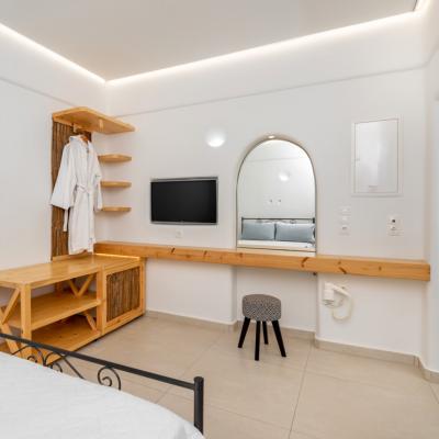 thira hotel santorini double room 10 thira hotel santorini double room 10