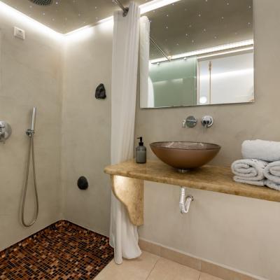 thira hotel santorini double room 7 thira hotel santorini double room 7