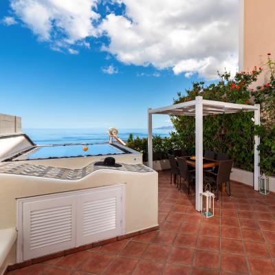 thira hotel two bedroom apartment split level sea view jetted tub 10 thira hotel two bedroom apartment split level sea view jetted tub 10