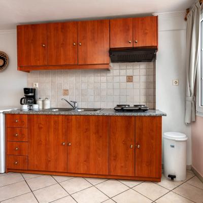 thira hotel two bedroom apartment split level sea view jetted tub 8 thira hotel two bedroom apartment split level sea view jetted tub 8